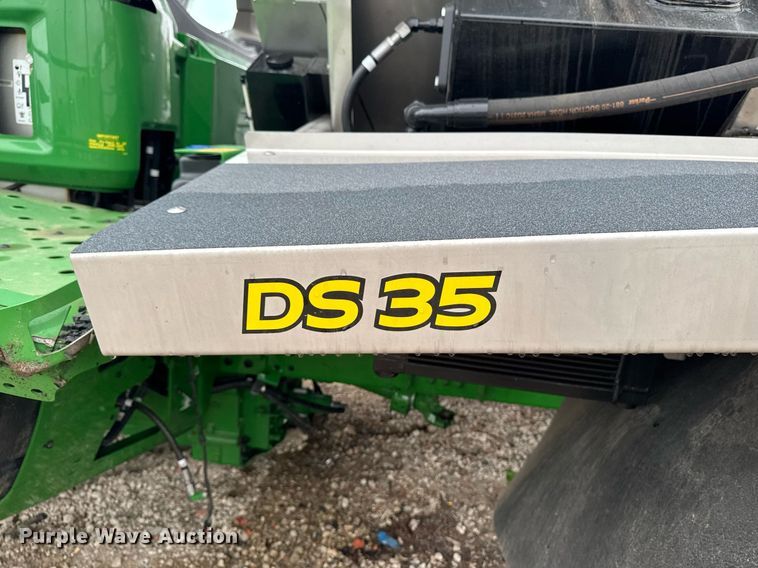 image for item YA0526 2025 John Deere 800R spreader