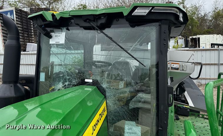 image for item YA0526 2025 John Deere 800R spreader