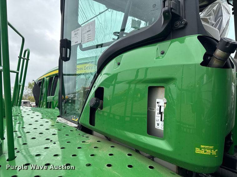 image for item YA0526 2025 John Deere 800R spreader