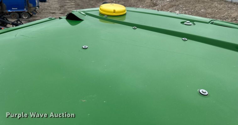 image for item YA0526 2025 John Deere 800R spreader
