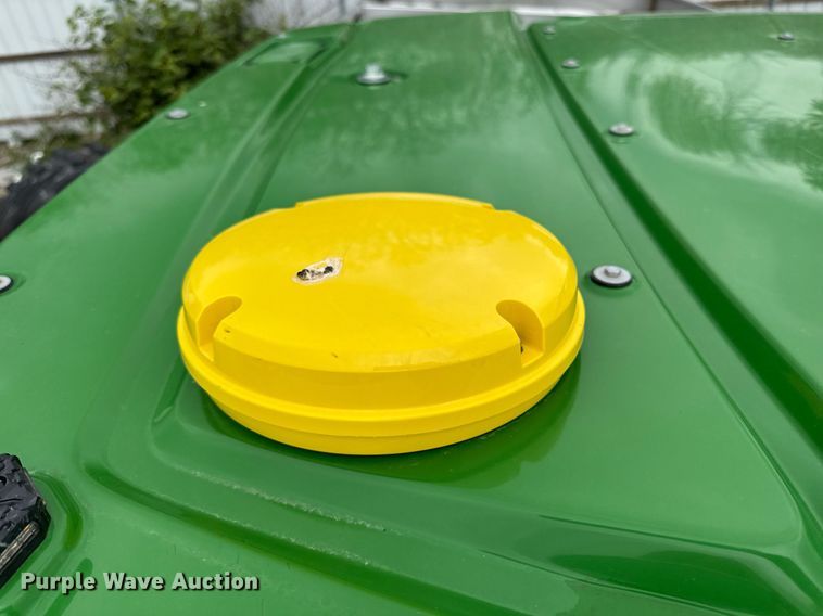 image for item YA0526 2025 John Deere 800R spreader