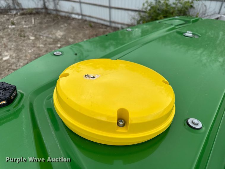image for item YA0526 2025 John Deere 800R spreader