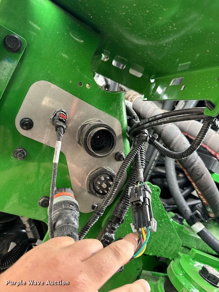 image for item YA0526 2025 John Deere 800R spreader