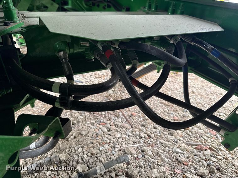 image for item YA0526 2025 John Deere 800R spreader