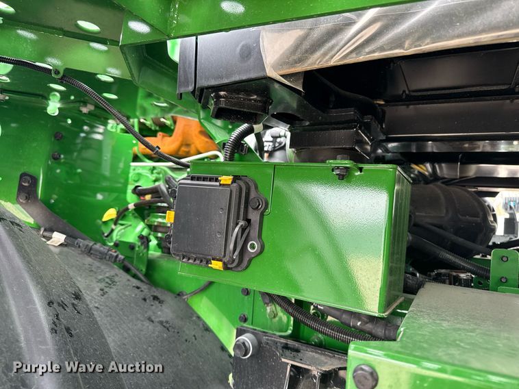 image for item YA0526 2025 John Deere 800R spreader