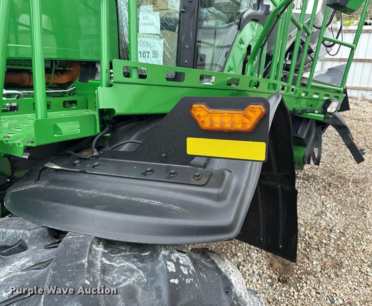 image for item YA0526 2025 John Deere 800R spreader