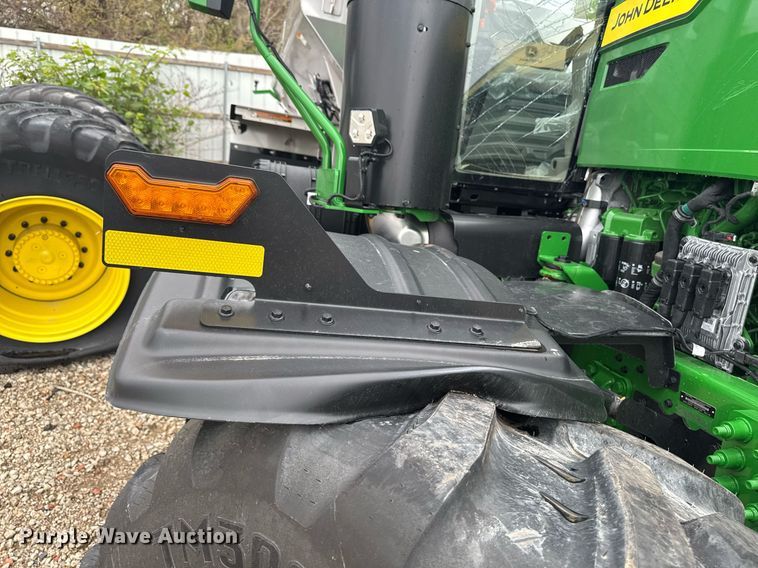 image for item YA0526 2025 John Deere 800R spreader