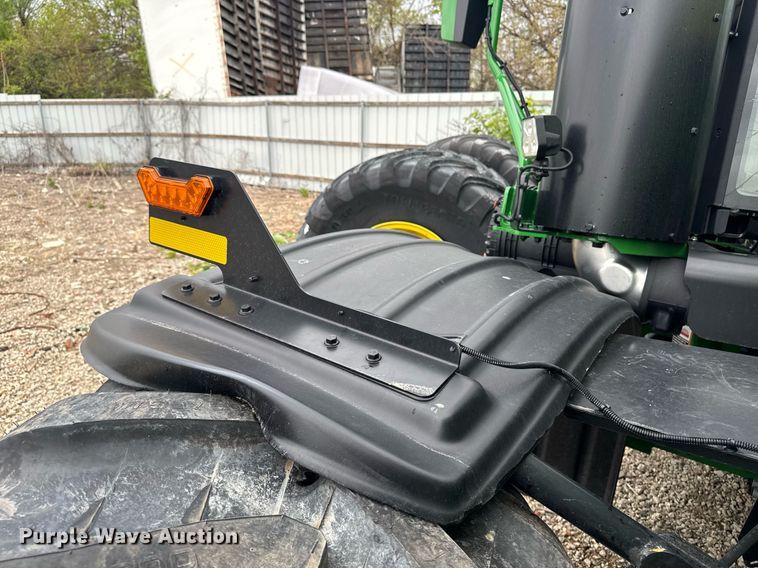 image for item YA0526 2025 John Deere 800R spreader