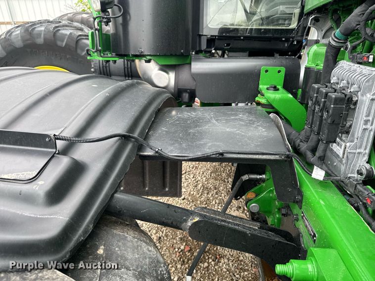 image for item YA0526 2025 John Deere 800R spreader