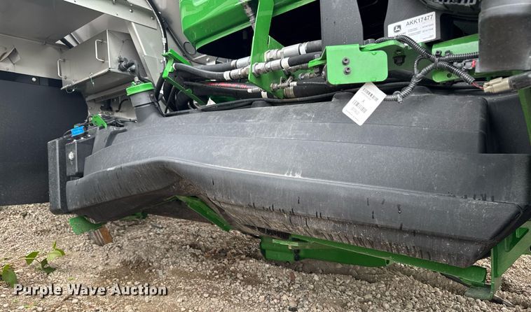 image for item YA0526 2025 John Deere 800R spreader