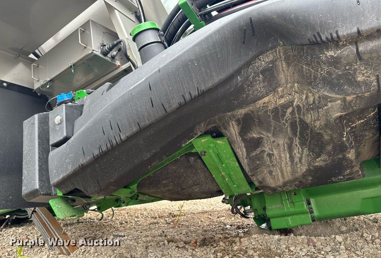 image for item YA0526 2025 John Deere 800R spreader