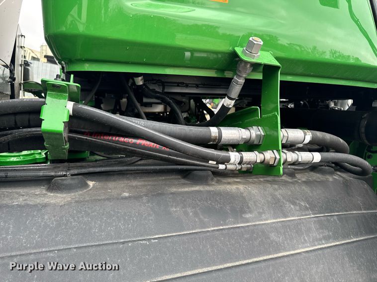 image for item YA0526 2025 John Deere 800R spreader