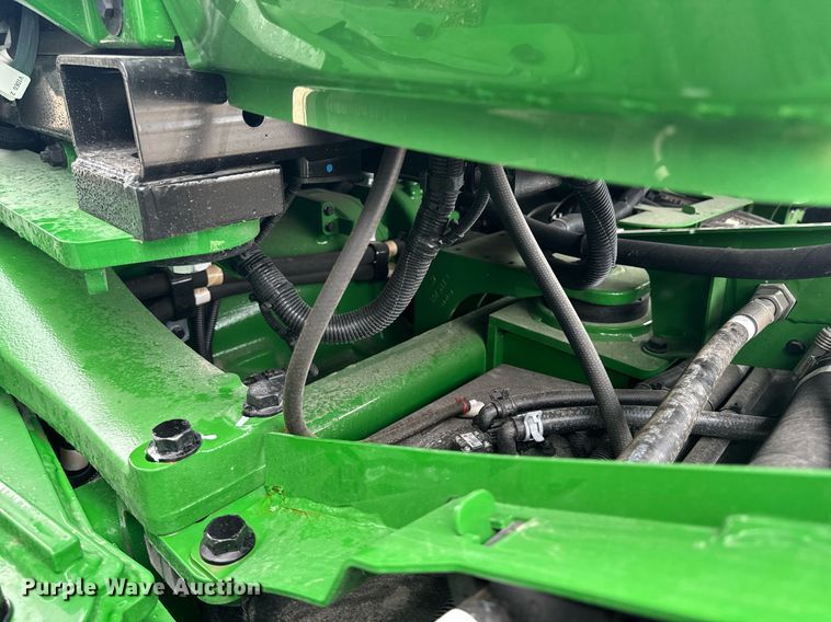 image for item YA0526 2025 John Deere 800R spreader