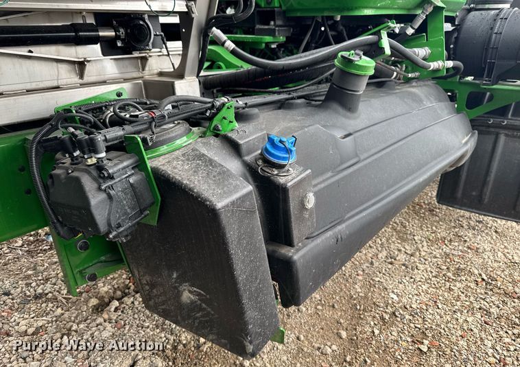 image for item YA0526 2025 John Deere 800R spreader
