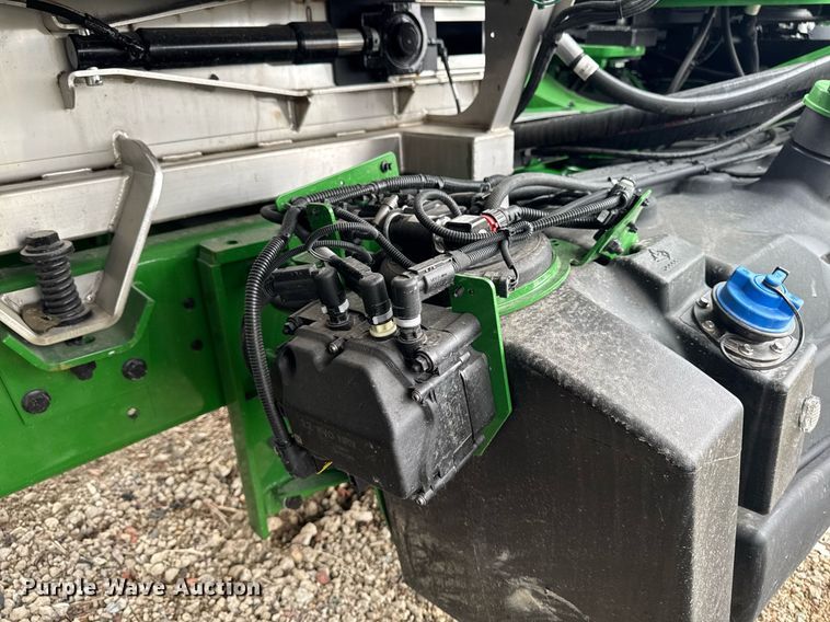 image for item YA0526 2025 John Deere 800R spreader