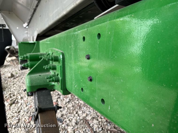 image for item YA0526 2025 John Deere 800R spreader