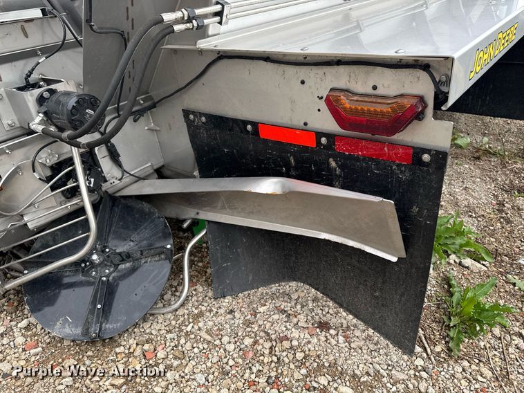 image for item YA0526 2025 John Deere 800R spreader