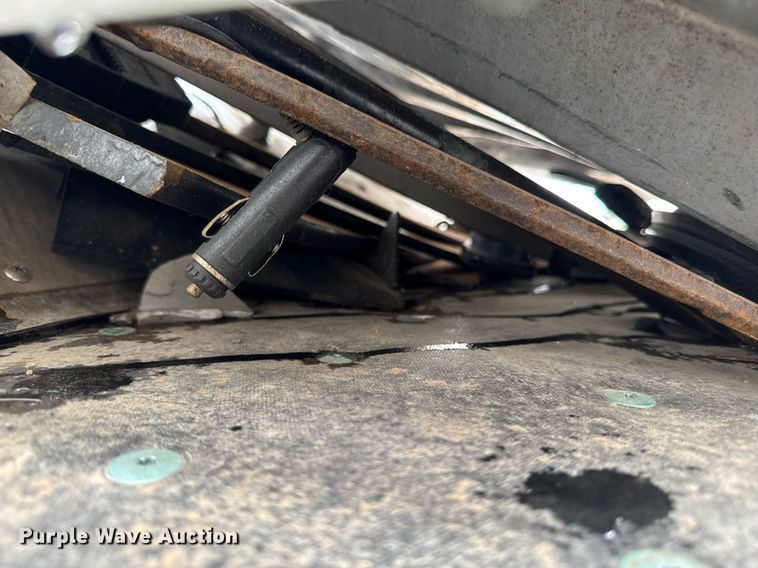 image for item YA0526 2025 John Deere 800R spreader