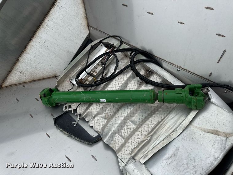 image for item YA0526 2025 John Deere 800R spreader