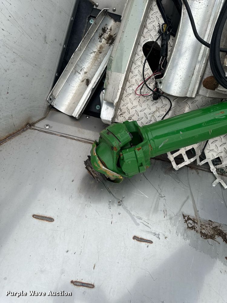 image for item YA0526 2025 John Deere 800R spreader