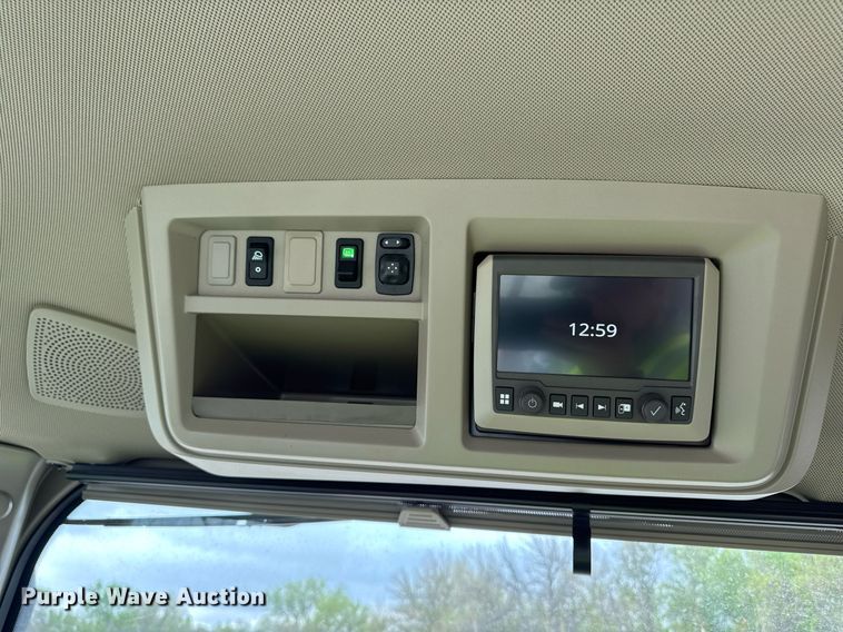 image for item YA0526 2025 John Deere 800R spreader