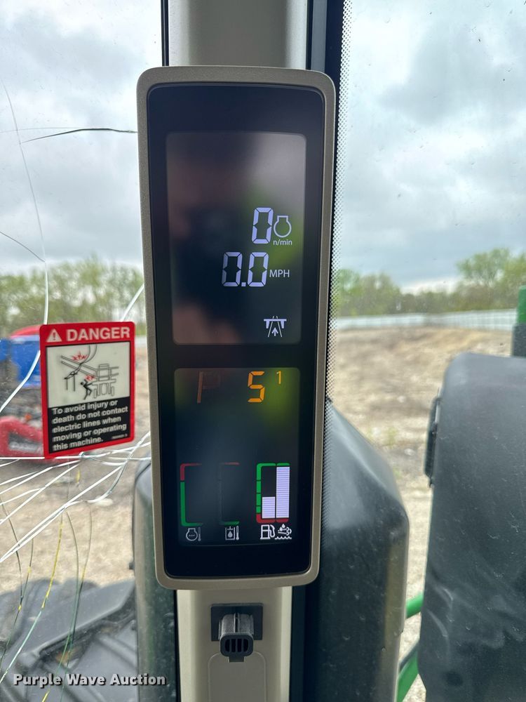 image for item YA0526 2025 John Deere 800R spreader