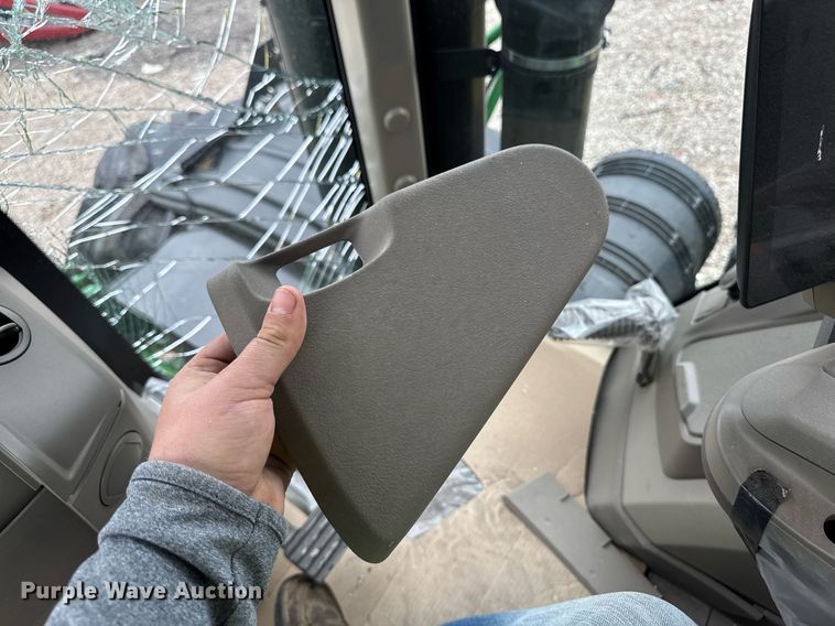 image for item YA0526 2025 John Deere 800R spreader