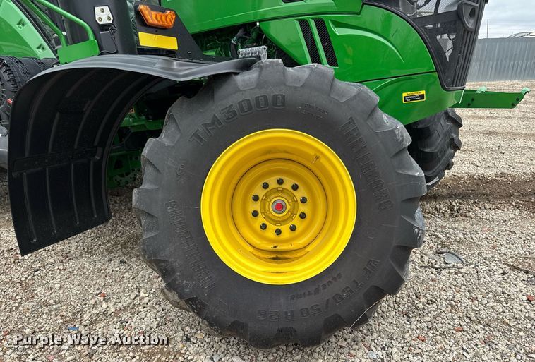 image for item YA0526 2025 John Deere 800R spreader