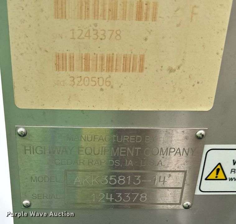 image for item YA0526 2025 John Deere 800R spreader