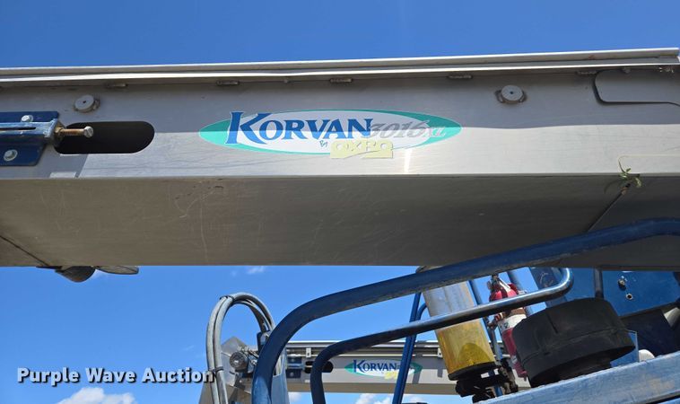 image for item YA0538 2006 Oxbo Korvan 3016 XL grape harvester