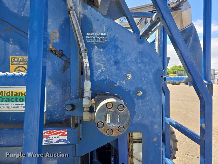 image for item YA0538 2006 Oxbo Korvan 3016 XL grape harvester