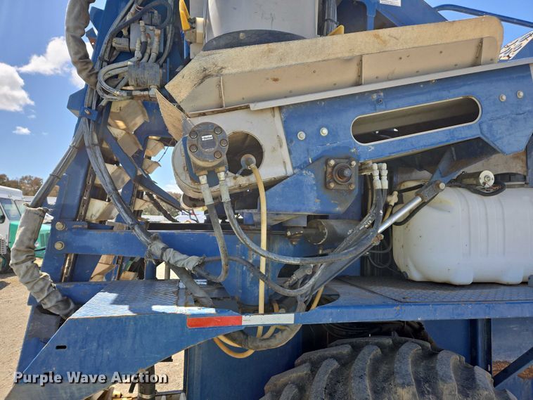 image for item YA0538 2006 Oxbo Korvan 3016 XL grape harvester