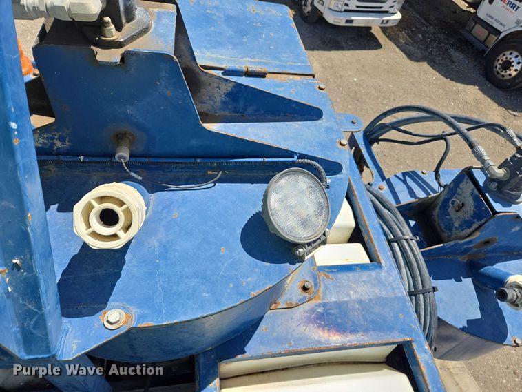 image for item YA0538 2006 Oxbo Korvan 3016 XL grape harvester