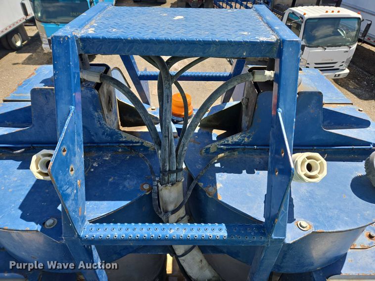 image for item YA0538 2006 Oxbo Korvan 3016 XL grape harvester