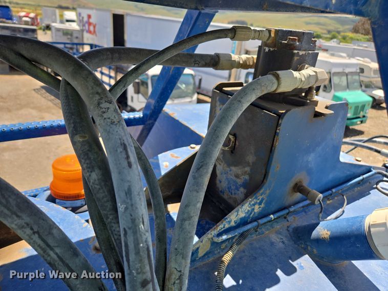 image for item YA0538 2006 Oxbo Korvan 3016 XL grape harvester