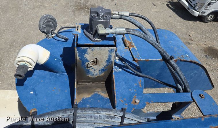 image for item YA0538 2006 Oxbo Korvan 3016 XL grape harvester