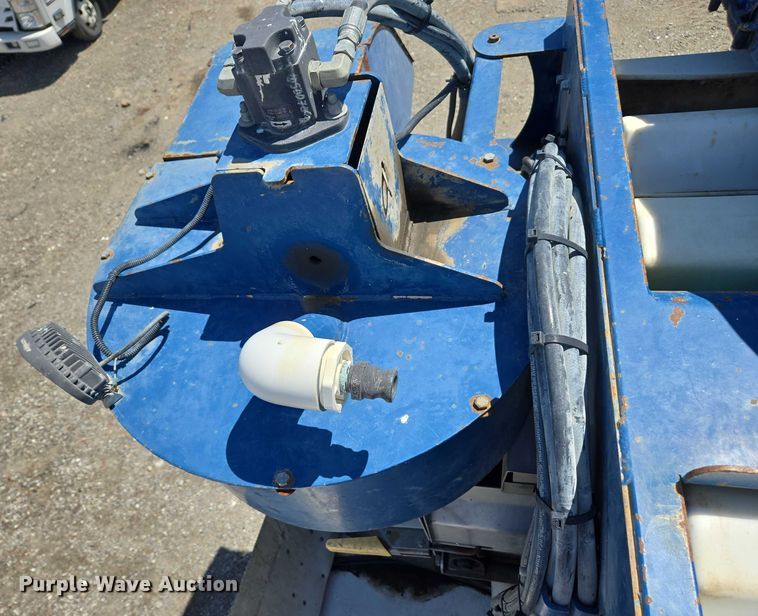 image for item YA0538 2006 Oxbo Korvan 3016 XL grape harvester