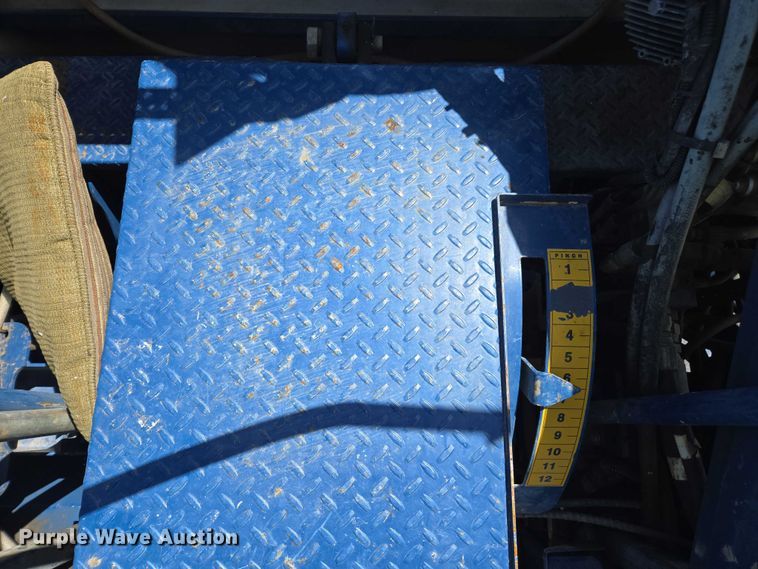 image for item YA0538 2006 Oxbo Korvan 3016 XL grape harvester