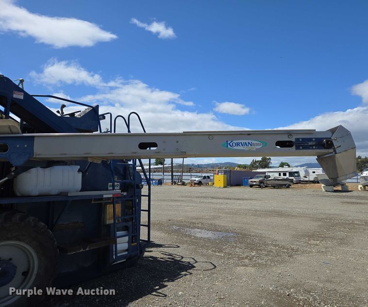 image for item YA0538 2006 Oxbo Korvan 3016 XL grape harvester