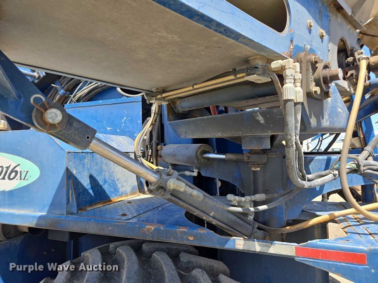 image for item YA0538 2006 Oxbo Korvan 3016 XL grape harvester