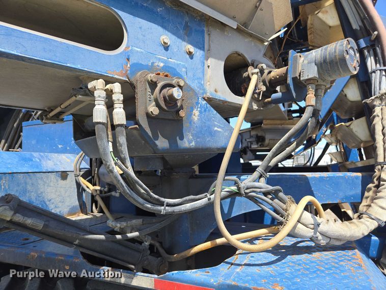 image for item YA0538 2006 Oxbo Korvan 3016 XL grape harvester