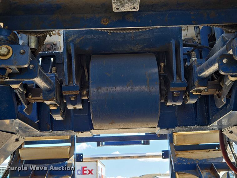 image for item YA0538 2006 Oxbo Korvan 3016 XL grape harvester