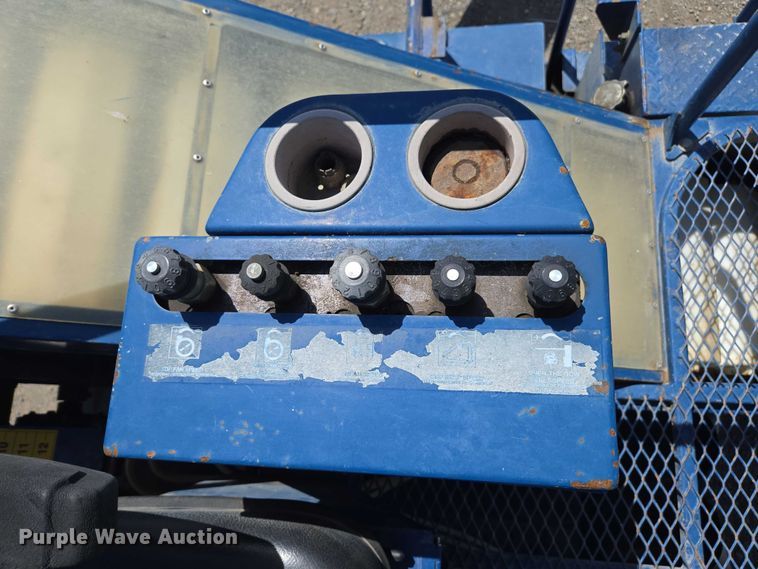 image for item YA0538 2006 Oxbo Korvan 3016 XL grape harvester