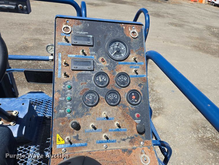 image for item YA0538 2006 Oxbo Korvan 3016 XL grape harvester