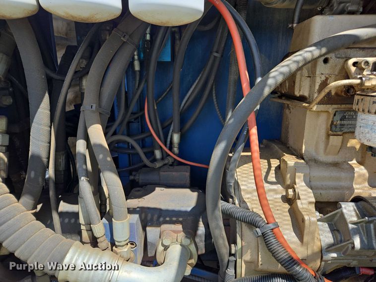 image for item YA0538 2006 Oxbo Korvan 3016 XL grape harvester