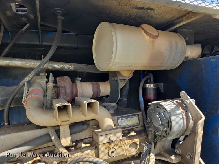 image for item YA0538 2006 Oxbo Korvan 3016 XL grape harvester