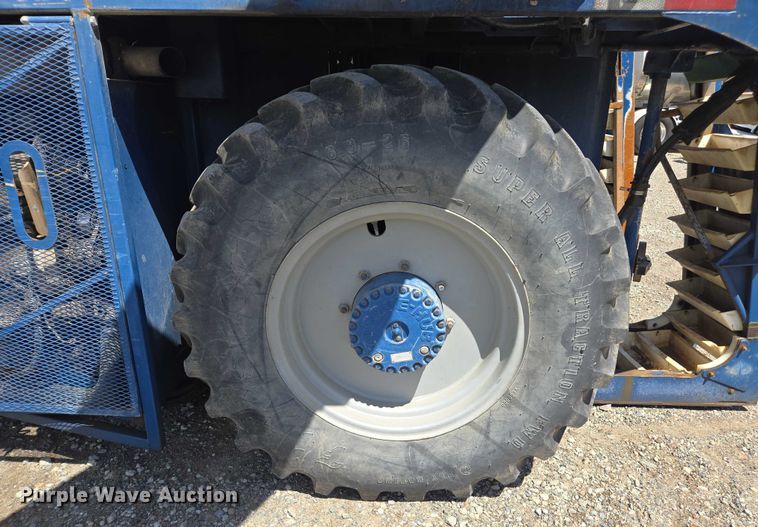 image for item YA0538 2006 Oxbo Korvan 3016 XL grape harvester