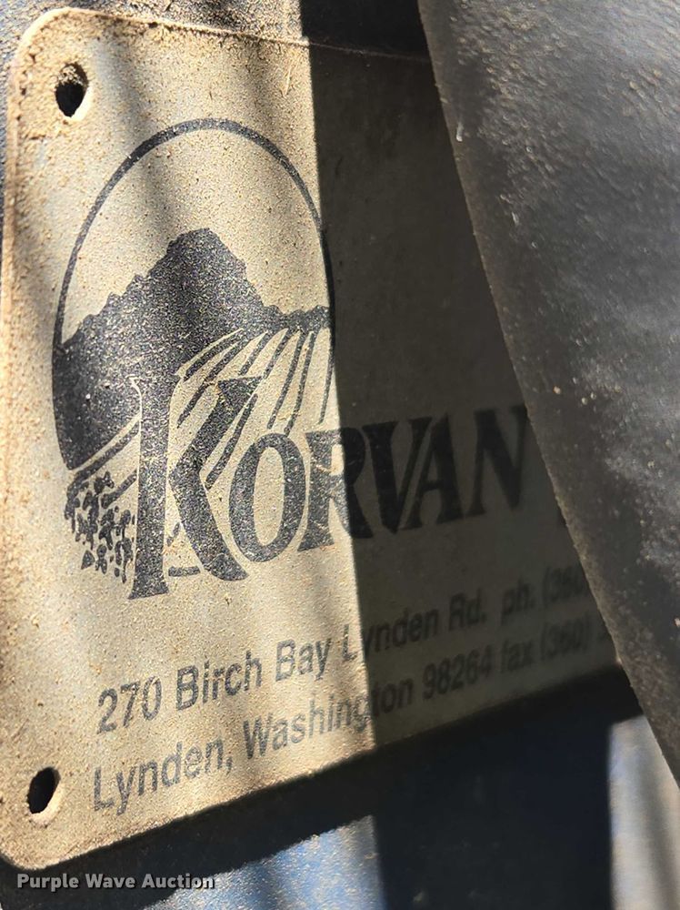 image for item YA0538 2006 Oxbo Korvan 3016 XL grape harvester