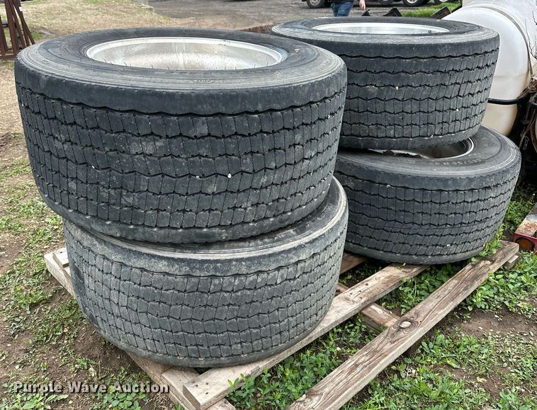 image for item DF8481 (4) Michelin tires and wheels