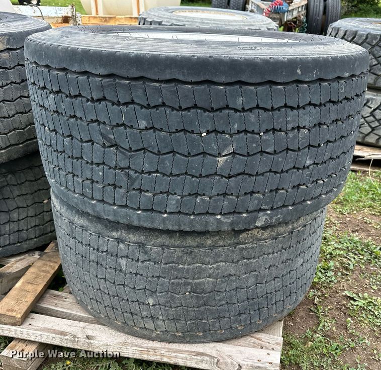 image for item DF8481 (4) Michelin tires and wheels
